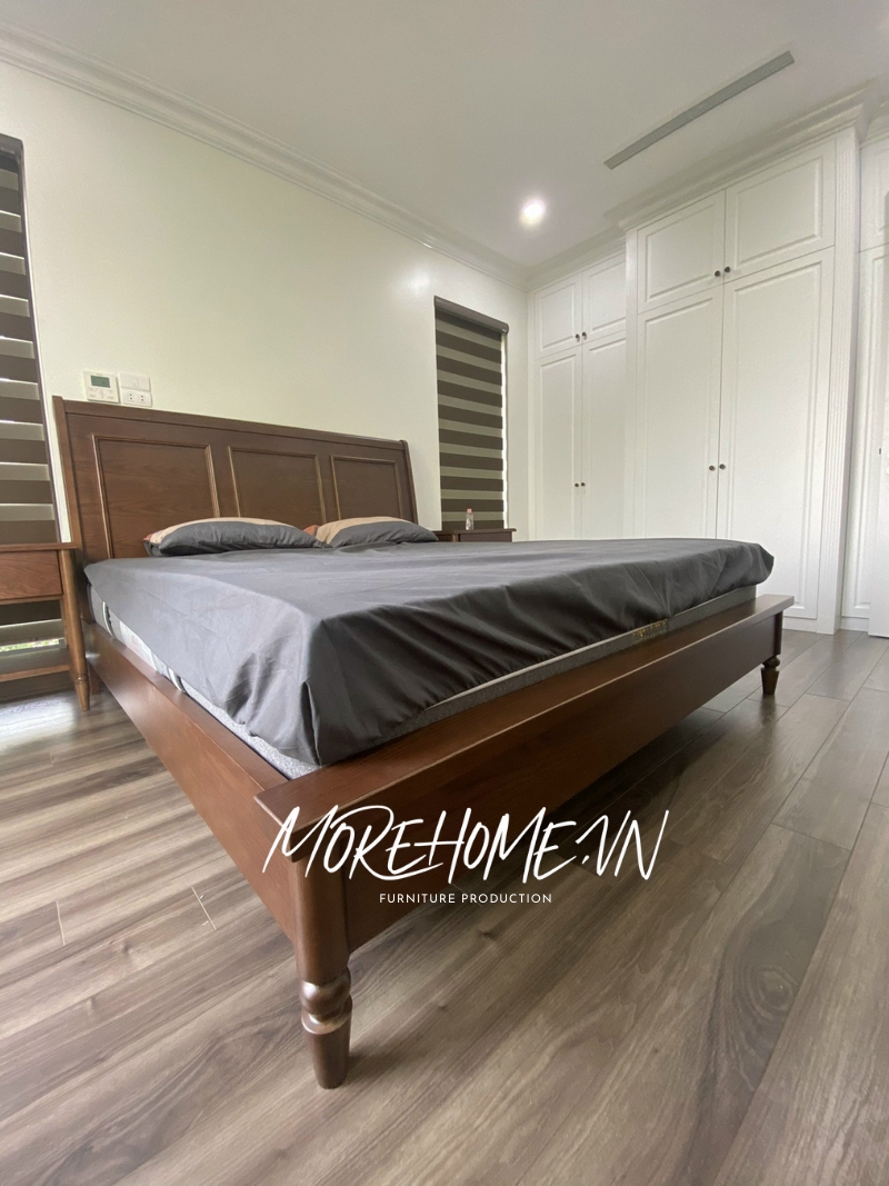 Tủ quần áo 4 cánh gỗ tự nhiên màu trắng âm tường sẽ làm tối ưu diện tích sắp xếp đồ đạc quần áo của bạn, với những ngăn nắp gọn gàng.
